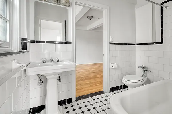 Rented by Douglas Elliman | media 17