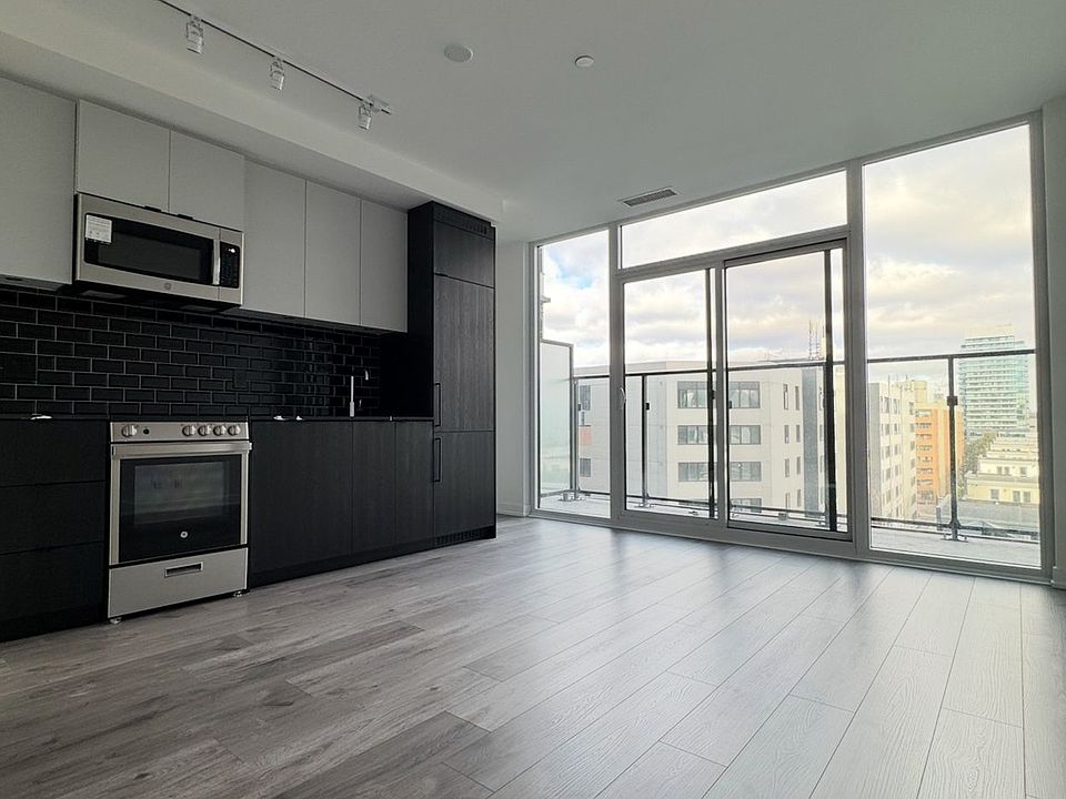 1st image of 285 Dufferin St #504