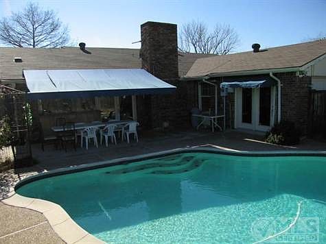 1st image of 813 Stonetrail Dr