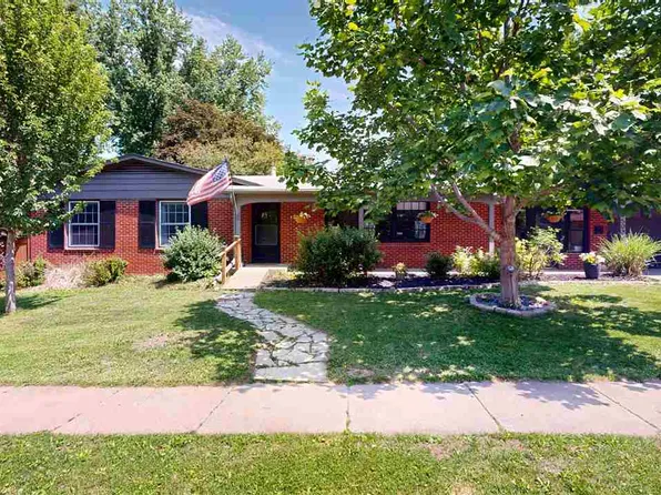 1508 Glendale Rd, Iowa City, IA 52245