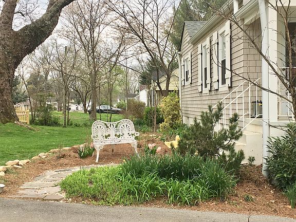 2nd image of 2507 Emoriland Blvd