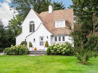 120 Plandome Ct, Manhasset, NY 11030