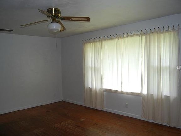 5th image of 119 S Westwood Ave
