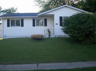 2920 9th St, Marion, IA 52302