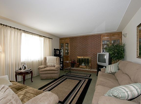 Main level living room