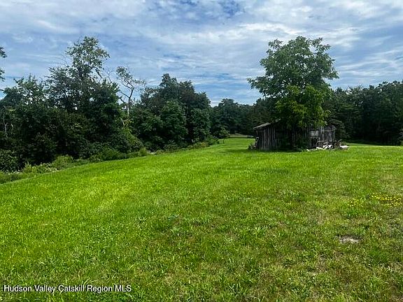 2nd image of 1046 Schoharie Turnpike