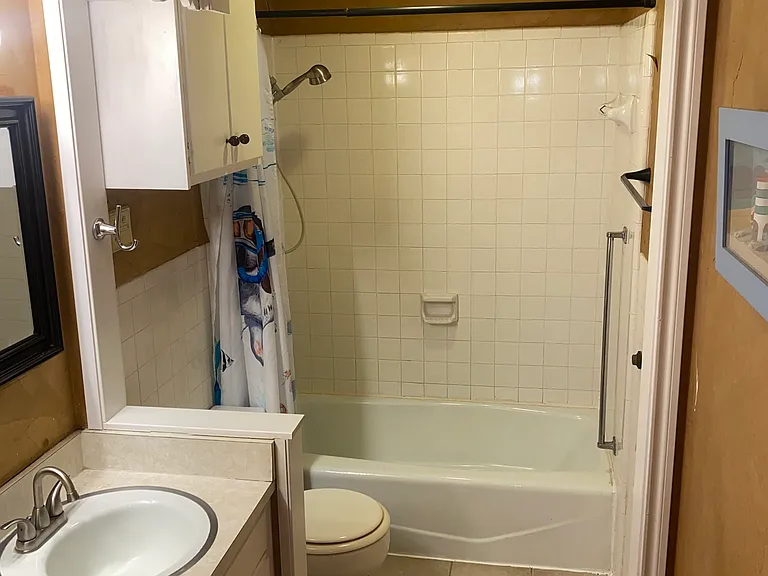 2803 SW 27th Ave — Photo 16