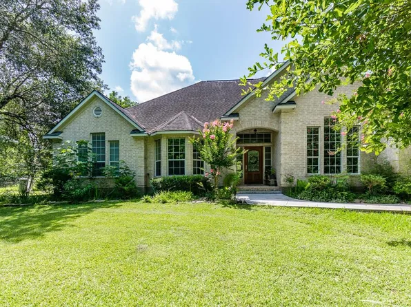 12425 Sunbrook Dr, Brookside Village, TX 77581