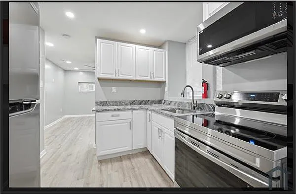 Building Photo - 135 N 52nd St