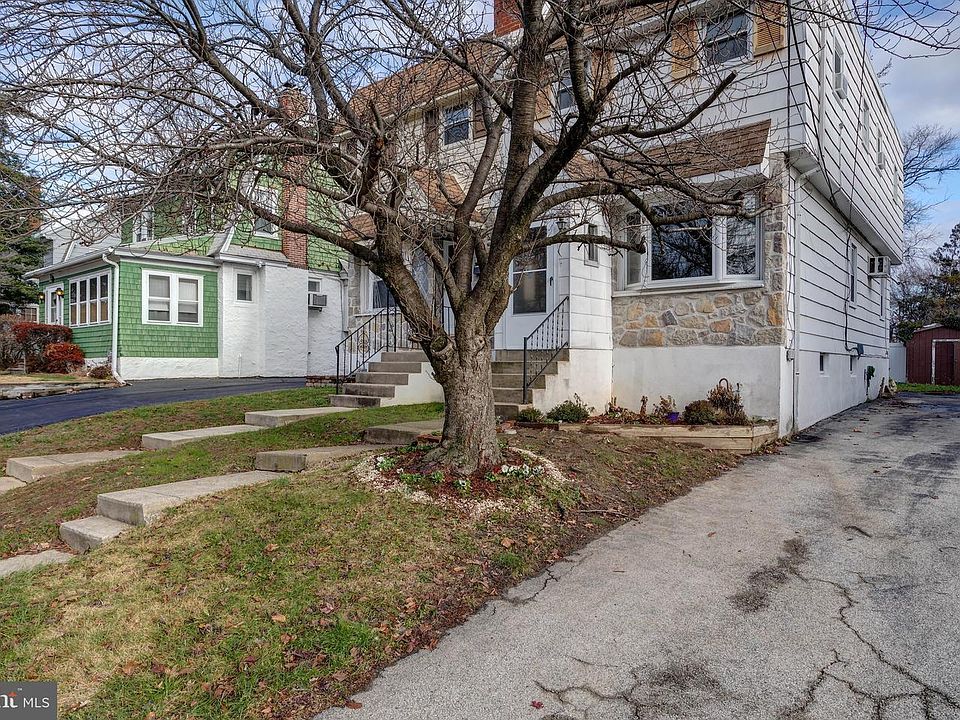 1st image of 107 W Cooke Ave