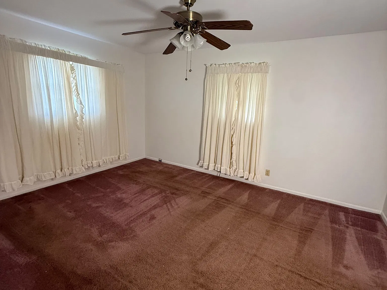 3 bed, 1512 sqft, $2,200 — Photo 4