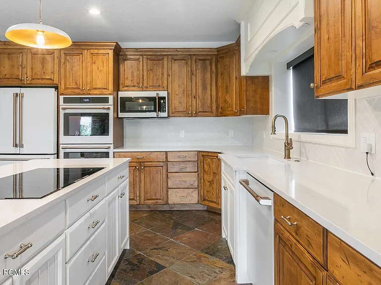 8766 N Daybreaker Dr — Photo 10