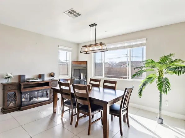 16145 Cedar Ct, Fontana, CA 92336