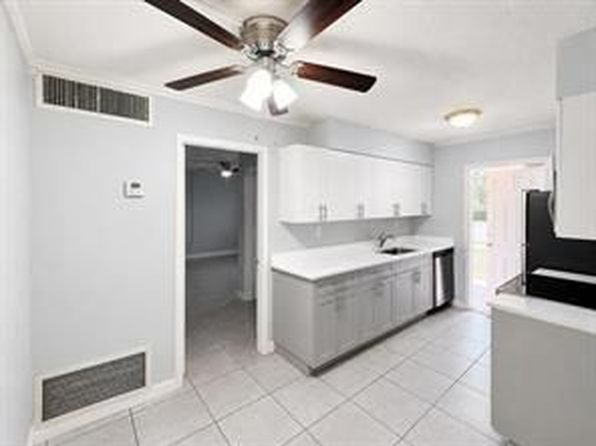 1001 SW 74th Ave APT 101A
