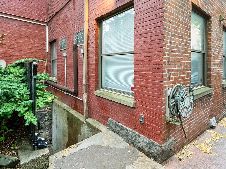 18 Main St #1 — Photo 24