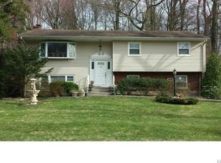 29 Mary St, Tappan, NY 10983