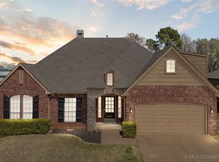 2805 E 102nd Pl, Tulsa, OK 74137