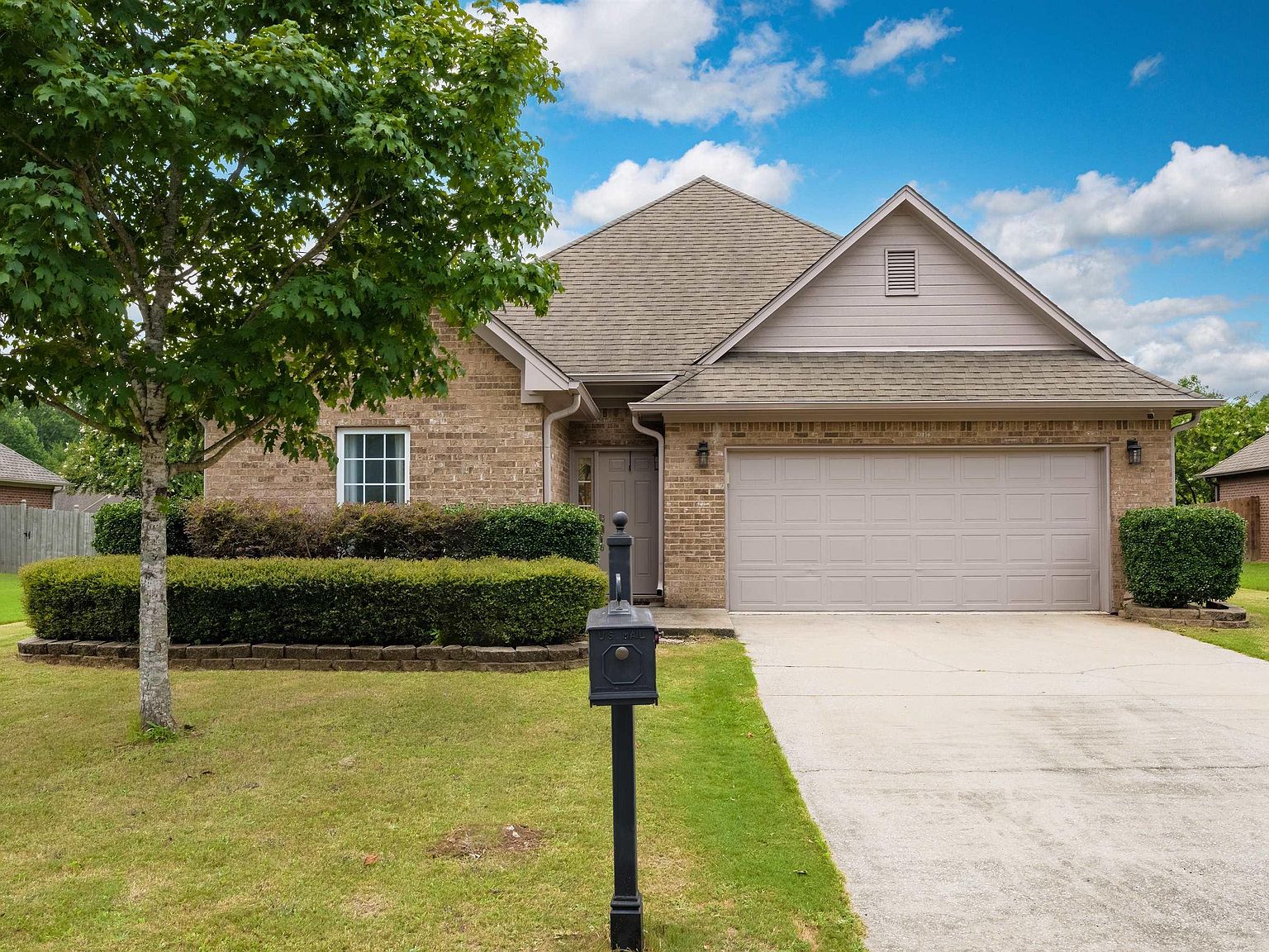 377 Holland Lakes Dr S, Pelham, AL 35124 Zillow