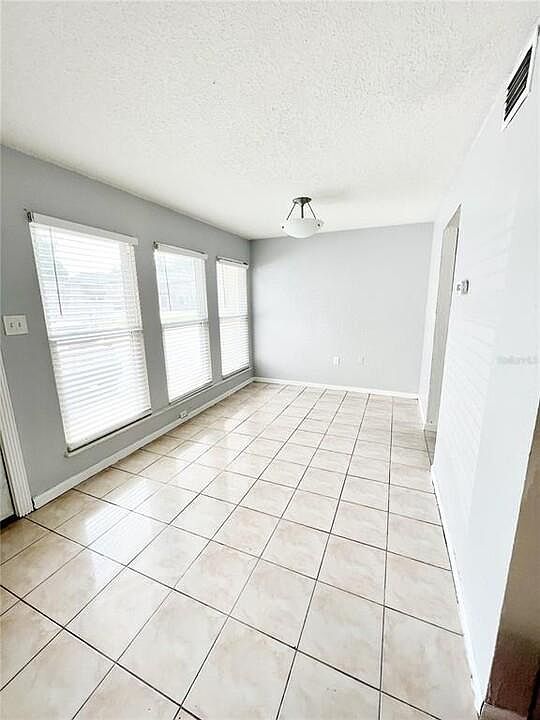 1st image of 3992 Crayrich Cir #1