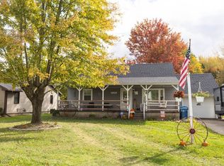 1085 Novak Rd, Grafton, OH 44044