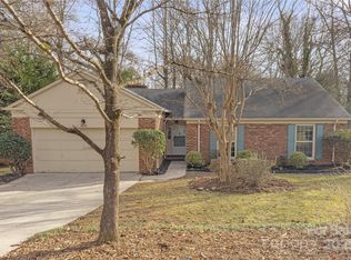 9232 Sardis Forest Dr, Charlotte, NC 28270