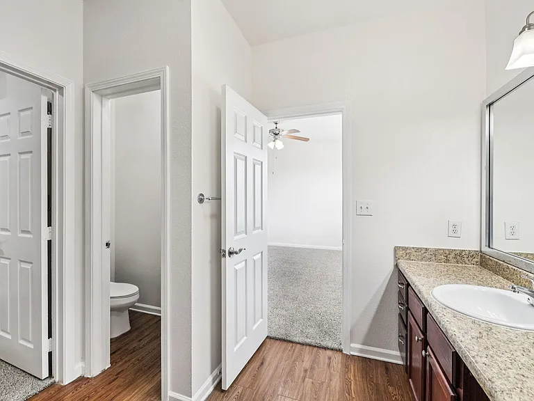 Oaks Estates of Coppell — Photo 15