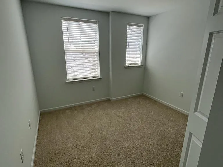 1821 Shady Ln — Photo 14