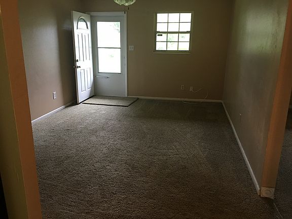 3rd image of 1868 Hopkins Dr