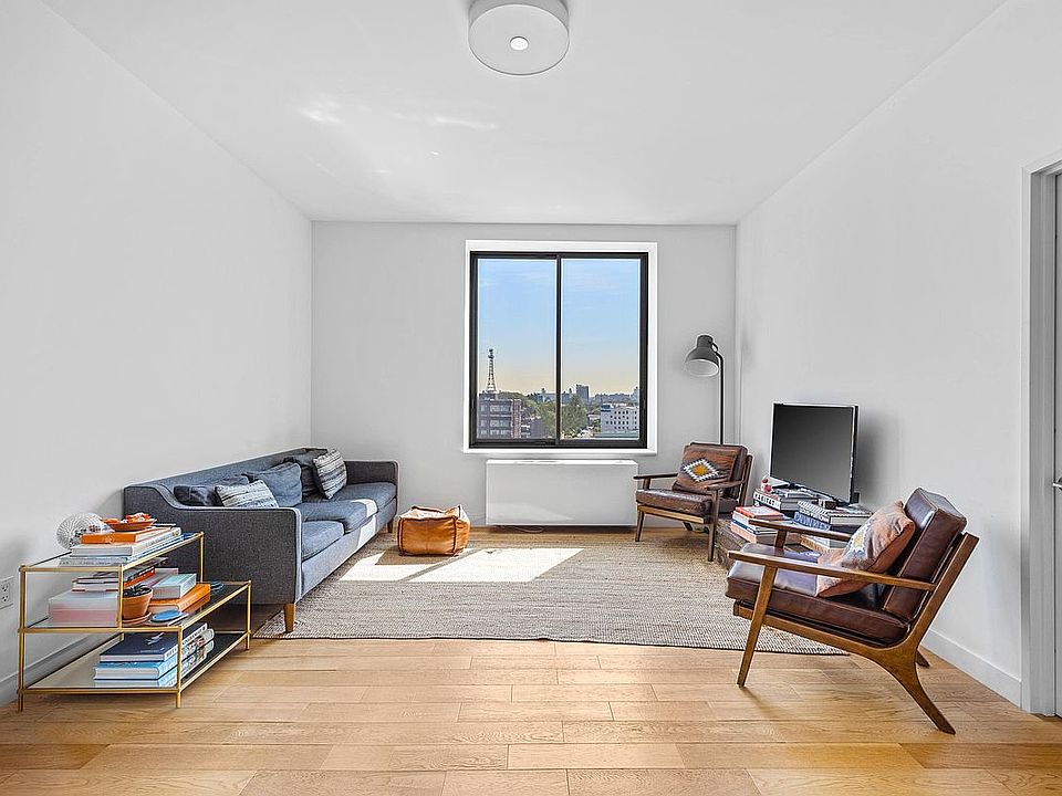 1st image of 8 Vanderbilt Ave APT 11E