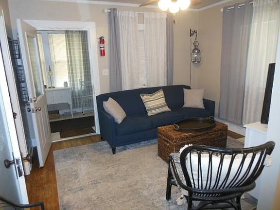 5th image of 614 Miriam Ave