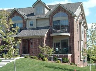 2926 Signature Blvd, Ann Arbor, MI 48103