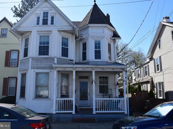 108 S Spruce St, Lititz, PA 17543