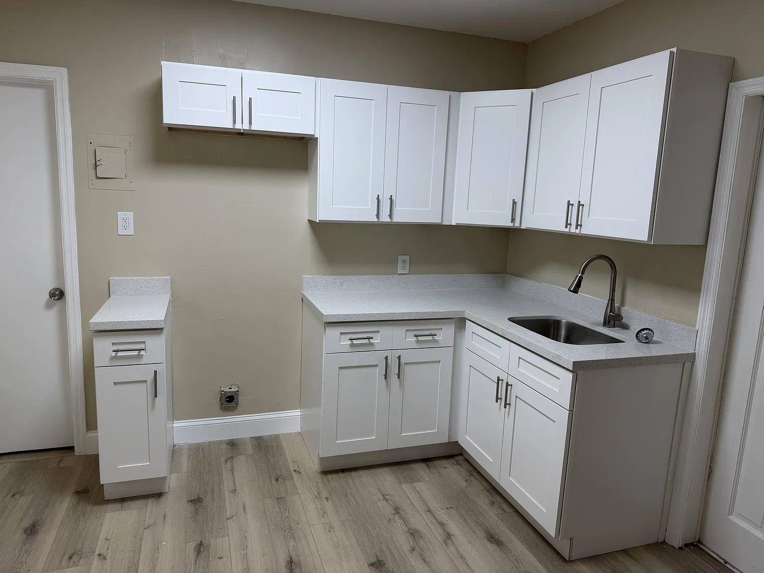2 bed, 1.0 bath, 600 sqft, $2,395 — Photo 3