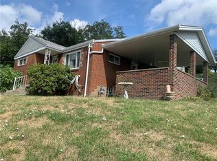 630 Saint Nicholas Dr, Donora, PA 15033