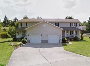 210 Penny Ln, Elkview, WV 25071