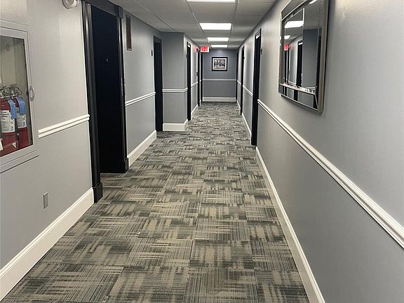 3rd image of 35300 Woodward Ave APT 404