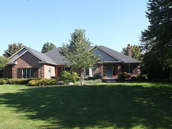 2nd image of 263 Stonehenge Dr SW