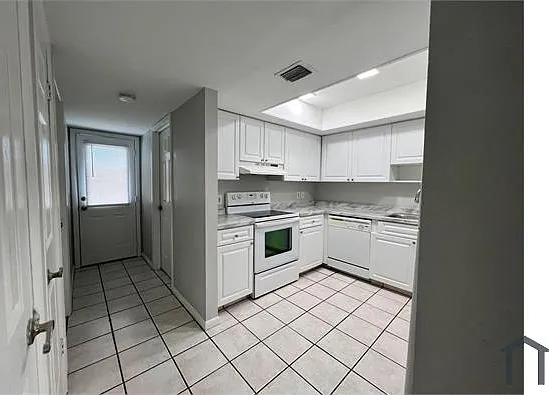 9103 Green Meadows Way — Photo 10