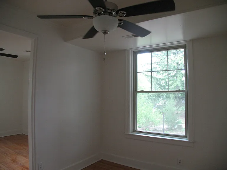 818 W Moss Ave — Photo 17