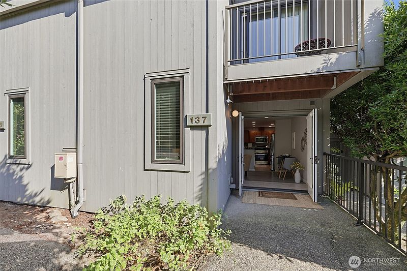 2nd image of 13957 NE 60th Way #137