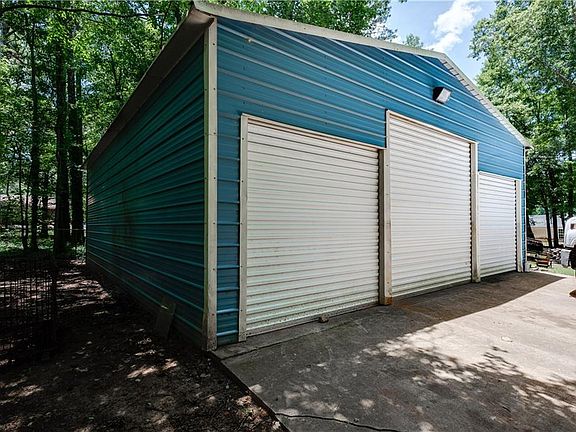 2nd image of 70 Liberty Ln