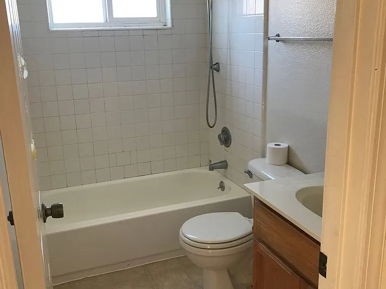 710 Harvard Ave — Photo 8