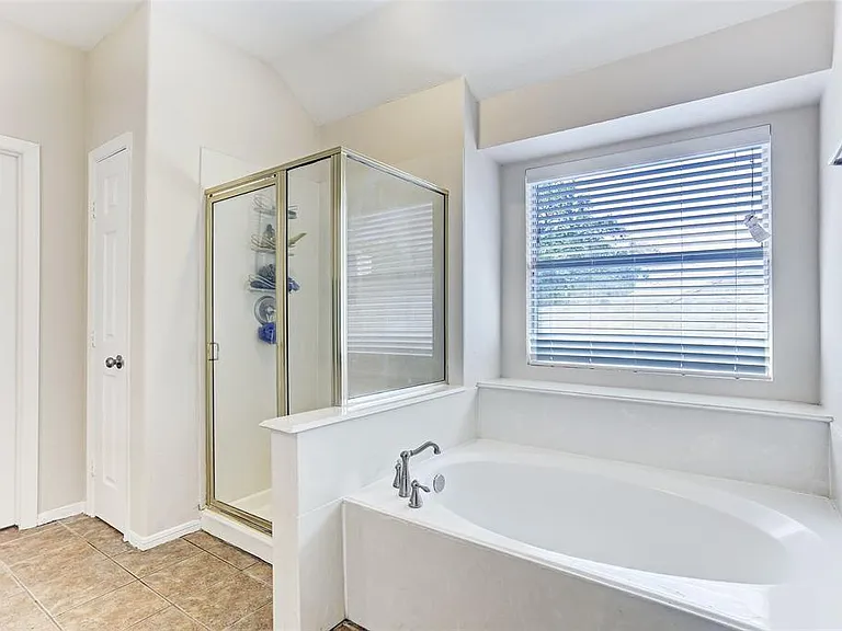 8607 Saratoga Dr — Photo 20