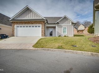 1519 Covent Garden Ct, Kingsport, TN 37664