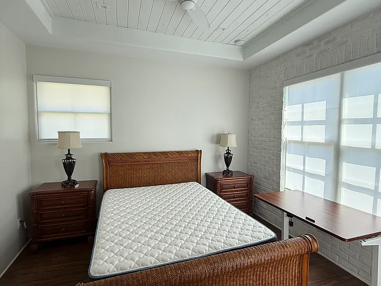 439 W Comstock Ave — Photo 19