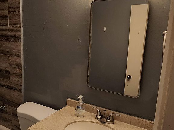4th image of 3423 E Flower St #10924192