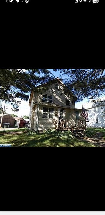 2nd image of 1007 19th St S