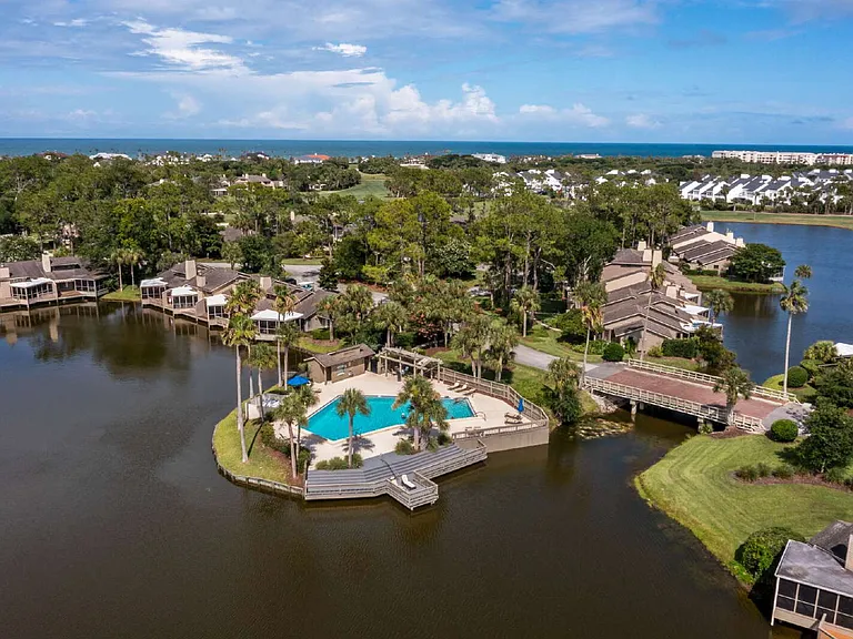 9787 Sawgrass Dr E — Photo 13
