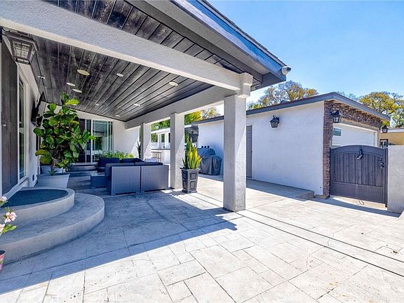 5th image of 9014 Ola Ave
