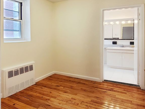 5th image of 401 W 56th St APT 6R